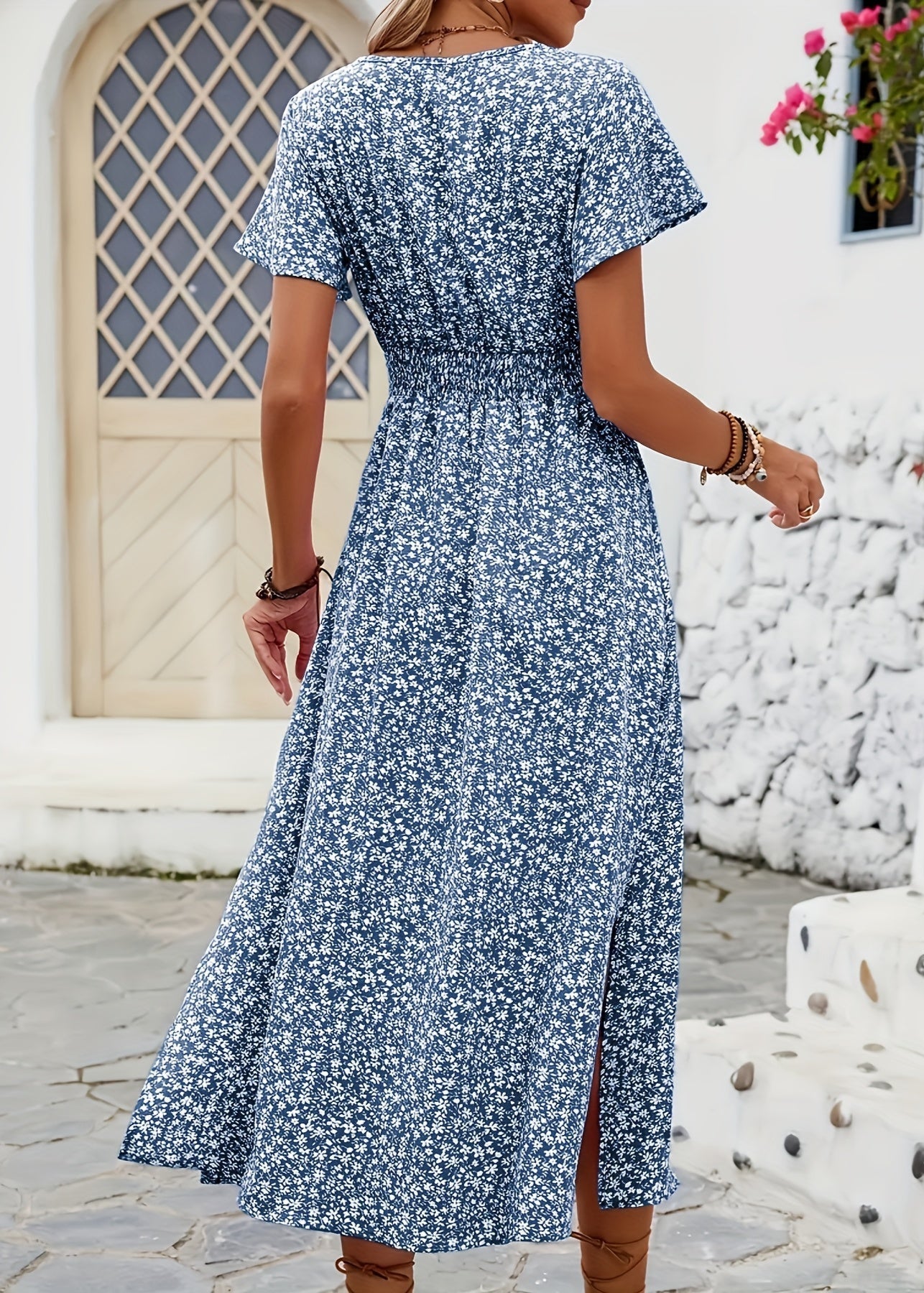 Elena – Robe d’été légère et élégante