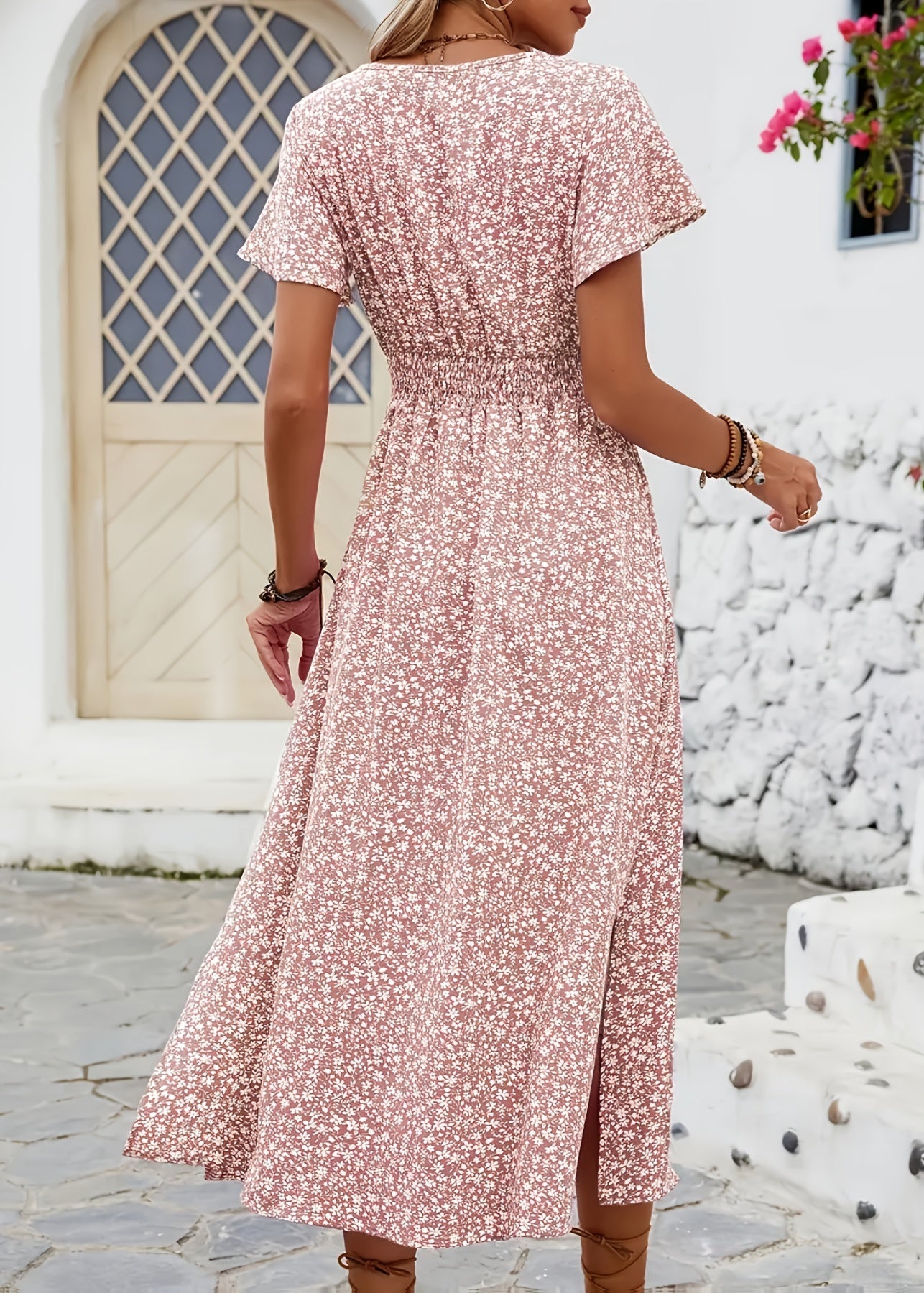 Elena – Robe d’été légère et élégante