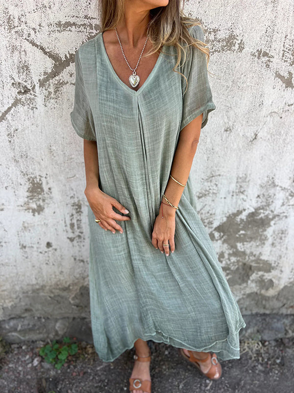Ria™ | Robe confortable à col en V
