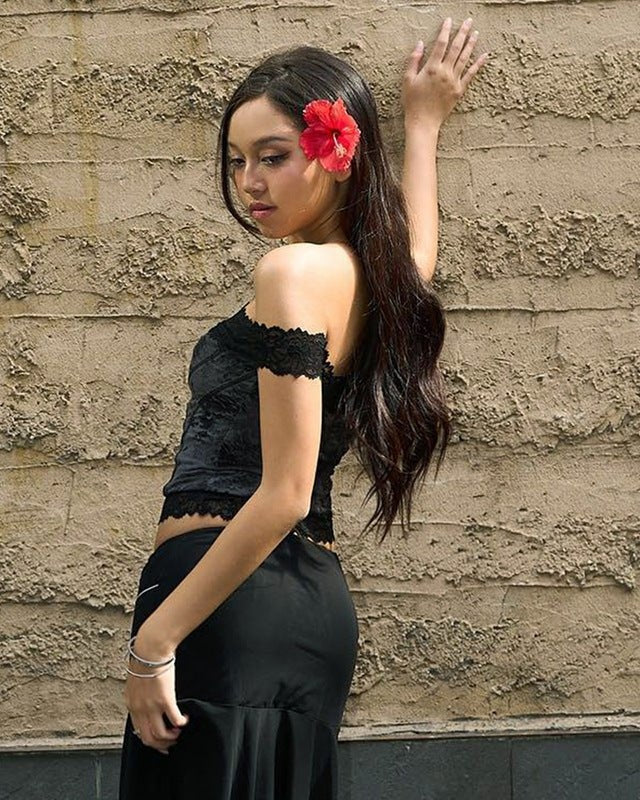 ÉclairNoir Exclusive - Velvet Edge Off - Shoulder Top™ - bluemoonbenelux