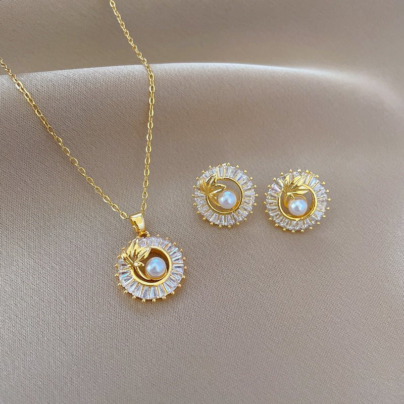Fashion Jewelry Square Full Diamond Personalized Round Ring Leaves Necklace And Earrings Suite - ÉclairNoir