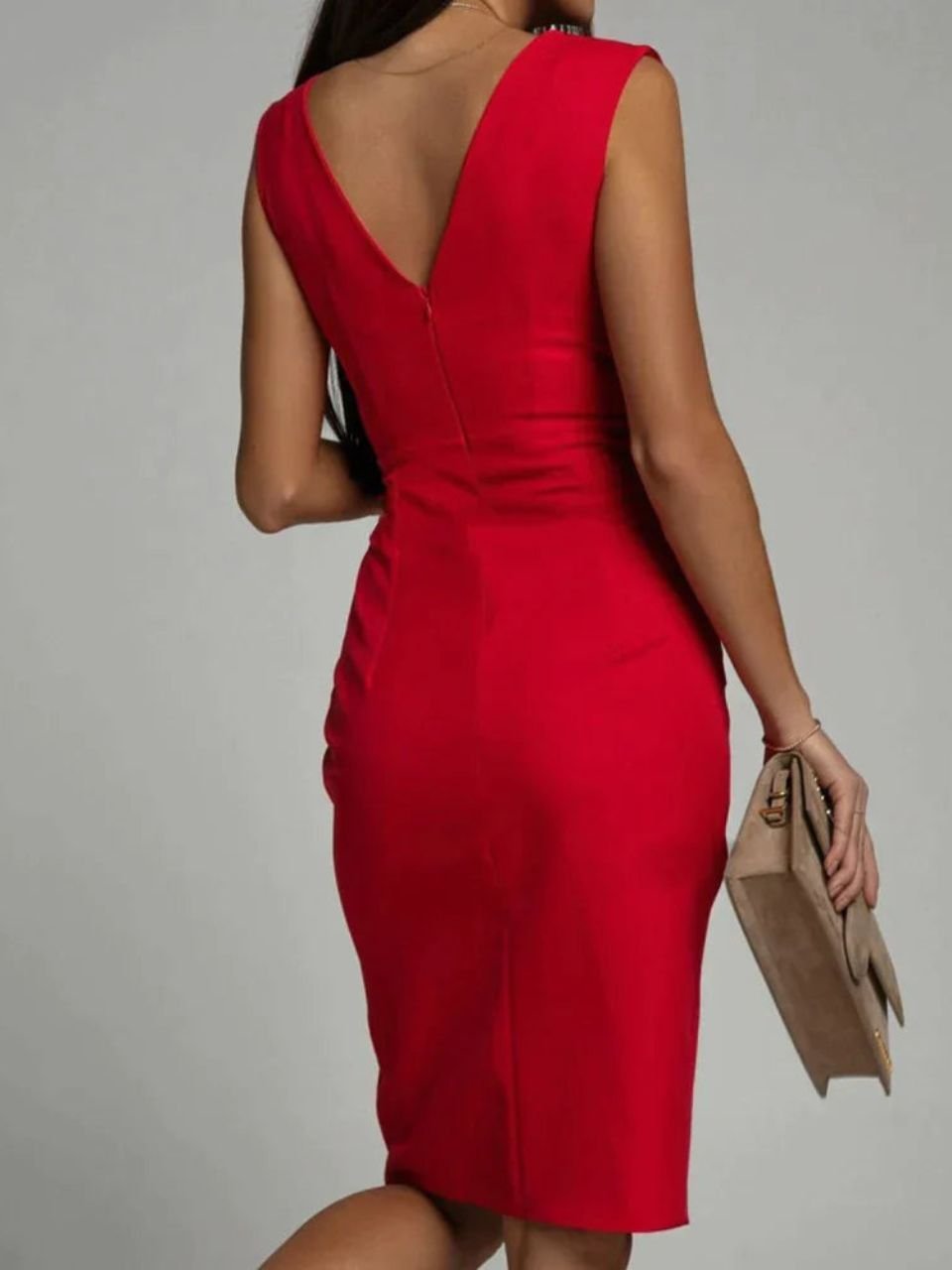 Victoria™ | Robe à col en V et finesse féminine