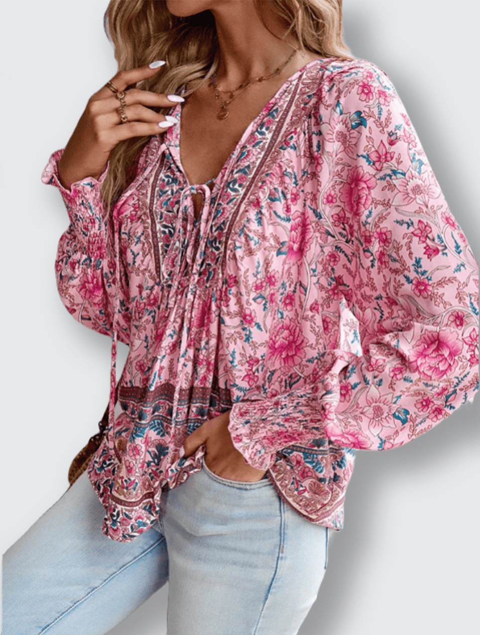 Chloé – La chemise qui danse avec le vent