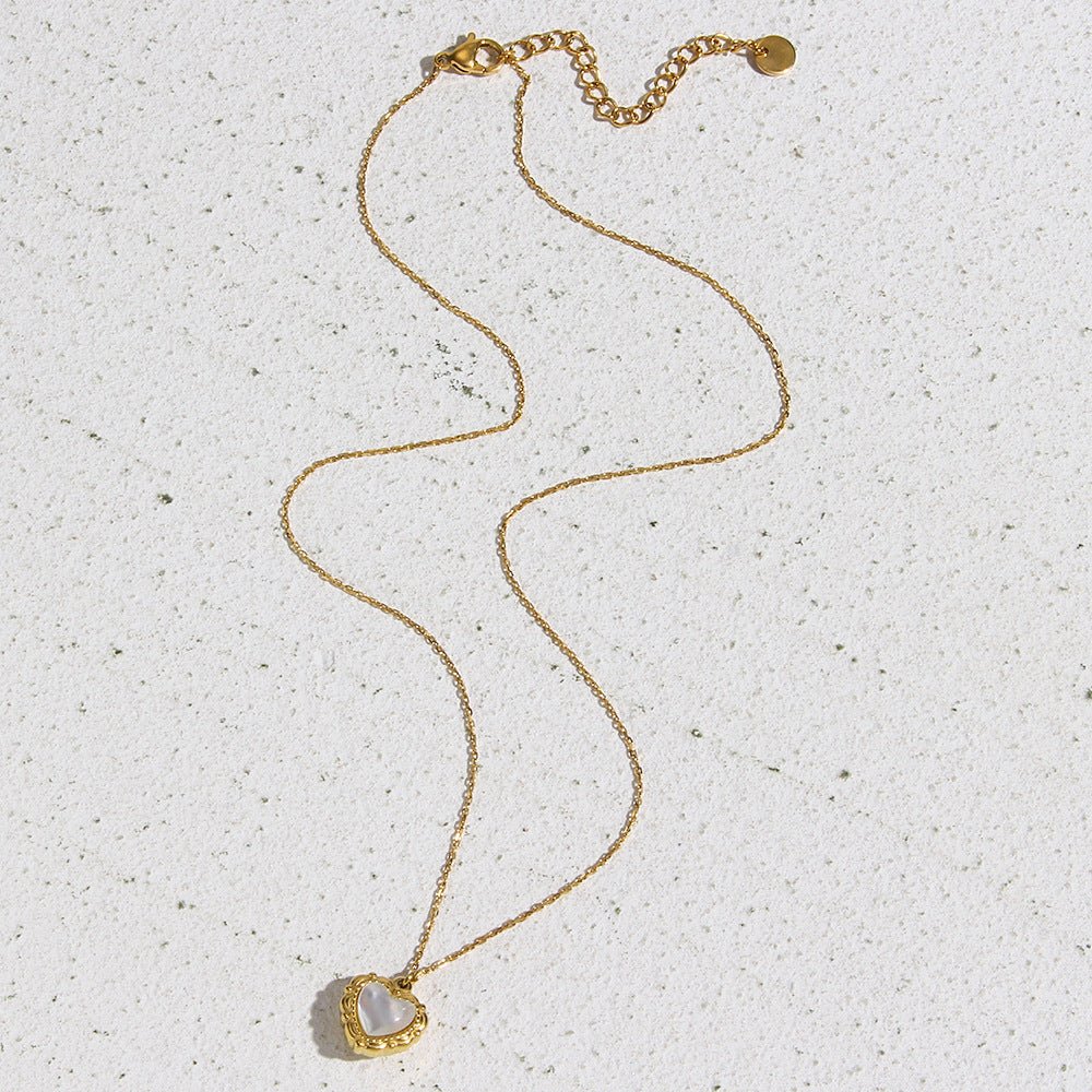 High - grade Love Light Luxury Pendant Jewelry Stainless Steel 18k Gold Plating Vintage Shell Love Necklace - ÉclairNoir