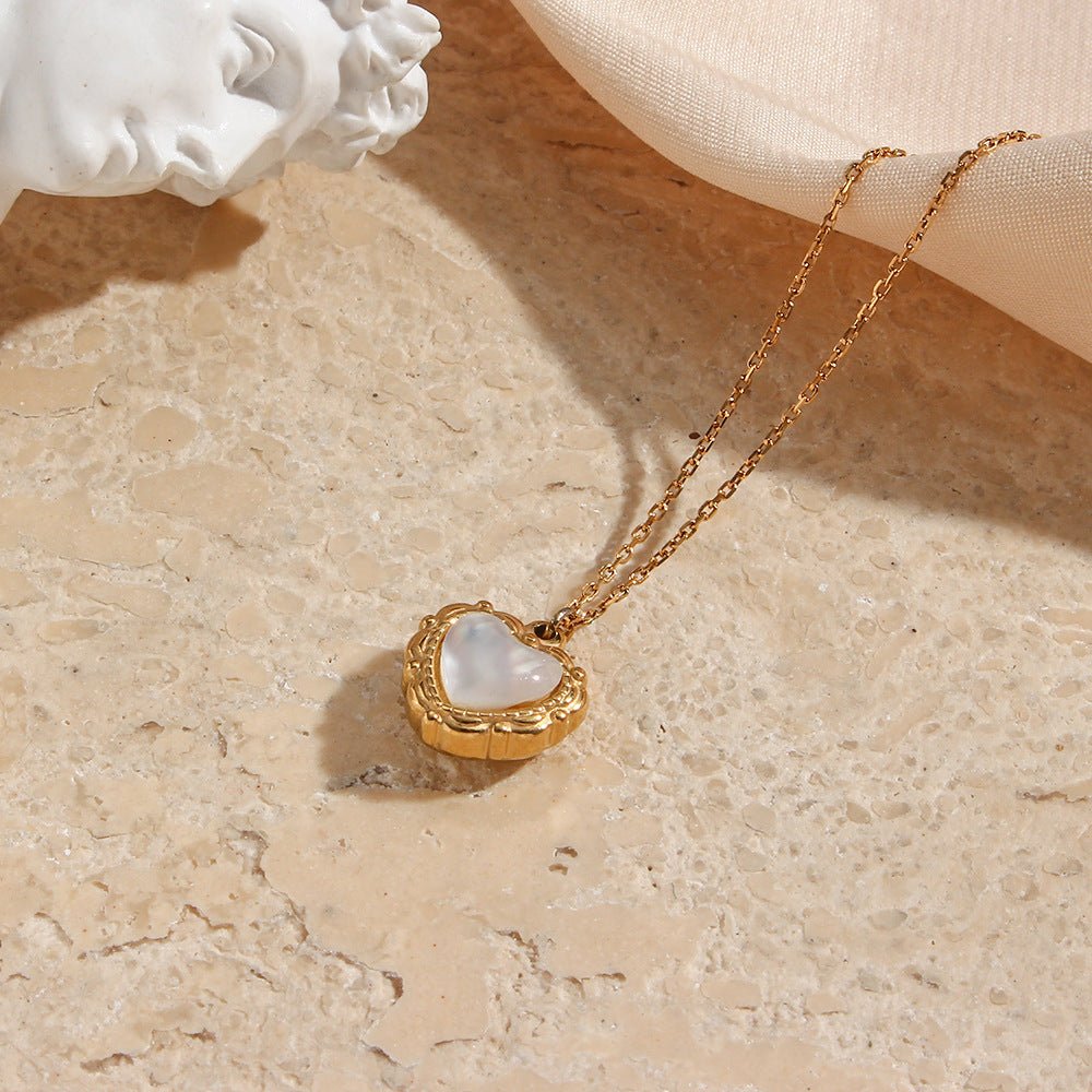 High - grade Love Light Luxury Pendant Jewelry Stainless Steel 18k Gold Plating Vintage Shell Love Necklace - ÉclairNoir
