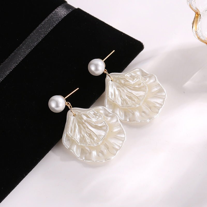 New Style Pearl Shell Earrings For Ladies - ÉclairNoir